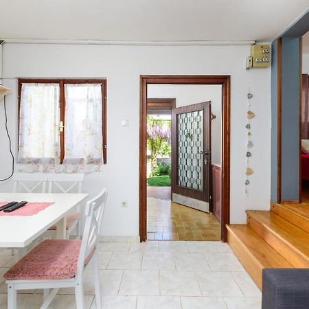 Apartment Adriana On Peaceful Location With Pool Pula Exterior photo