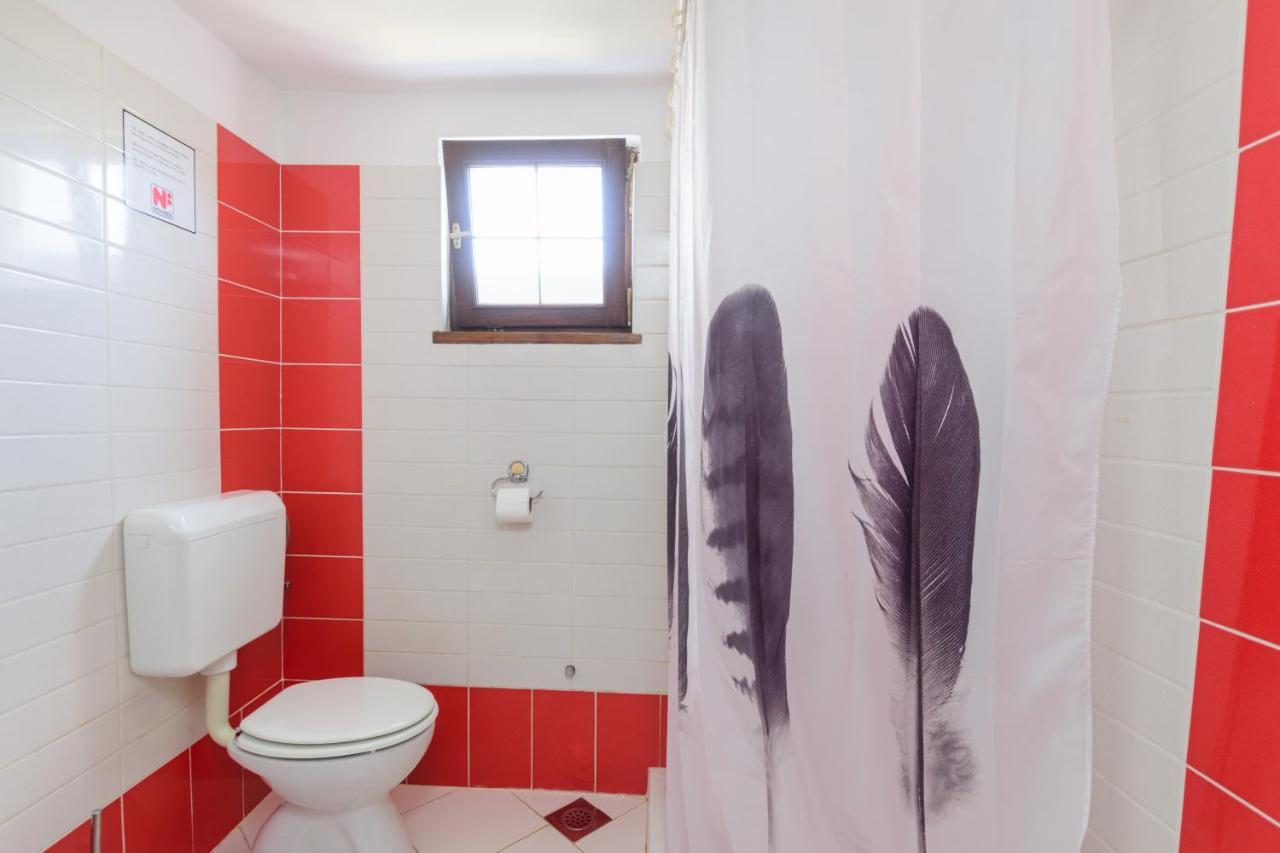 Apartment Adriana On Peaceful Location With Pool Pula Exterior photo